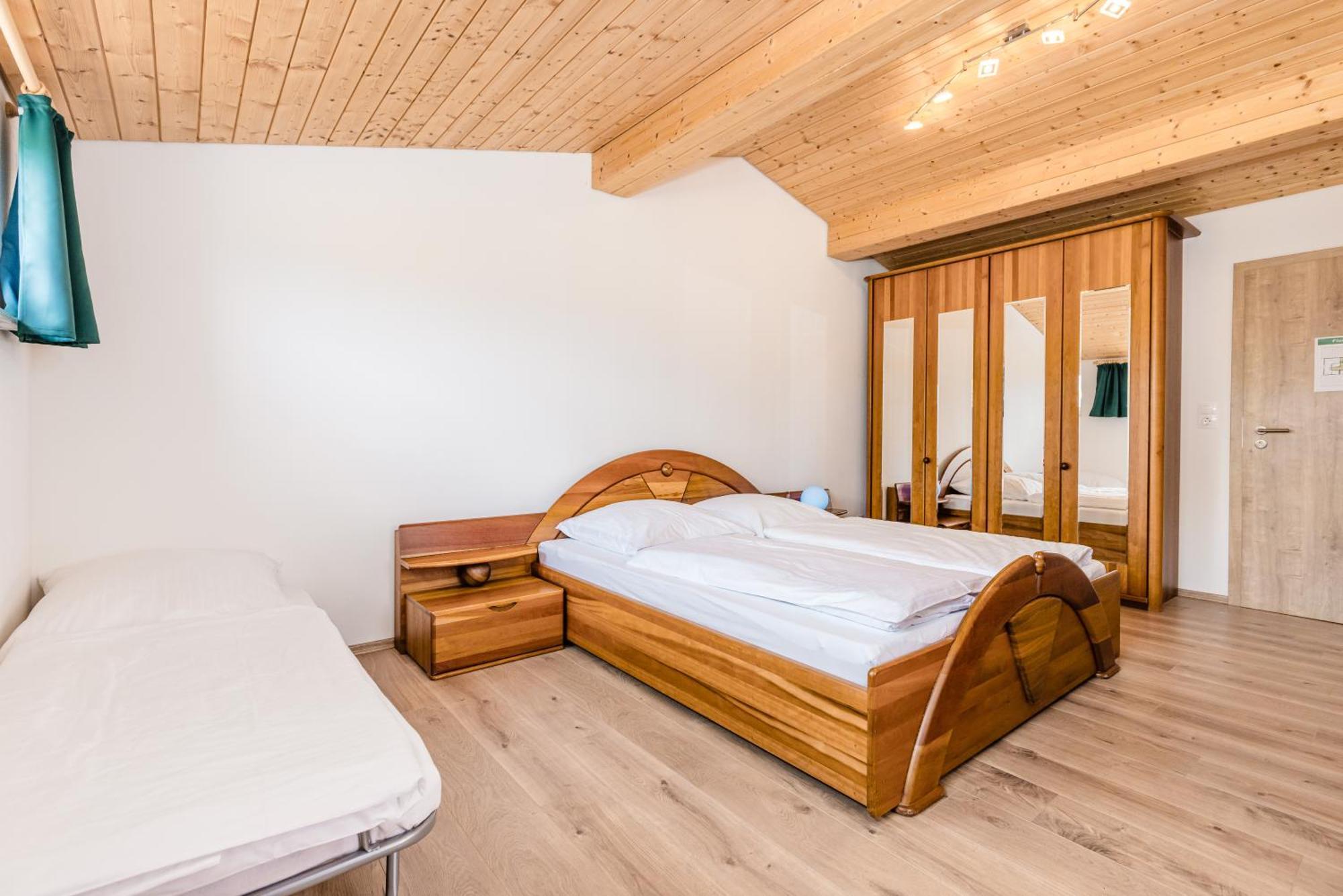 Der Bradler Bed & Breakfast Ebhausen Ngoại thất bức ảnh
